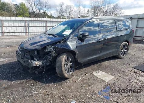 2020 Chrysler Pacifica Touring L Plus z USA, uszkodzony, nr VIN 2C4RC1EG5LR235790